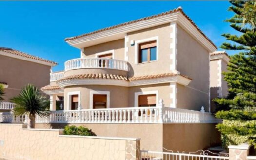 Villa en Torrevieja | Los Altos | 5399