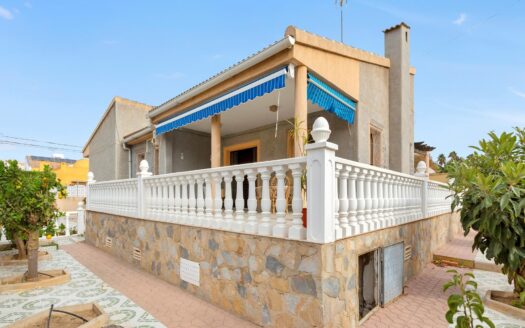 Villa à Nueva Torrevieja, Torrevieja | EE6733