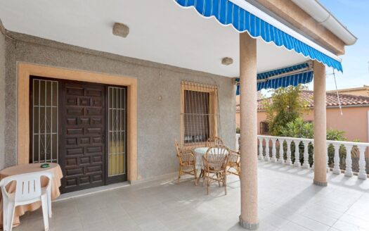 Villa en Torrevieja | Nueva Torrevieja | 6733