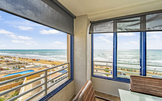 Apartment in La Mata, Torrevieja | EE8136