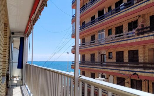 Apartamento en Torrevieja | Playa De Los Naufragos | 8907