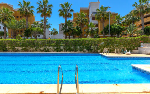 Apartment in Rocio Del Mar, Torrevieja | EE9166