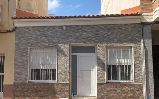 Casa de Pueblo en Torrevieja | Centro | 8553