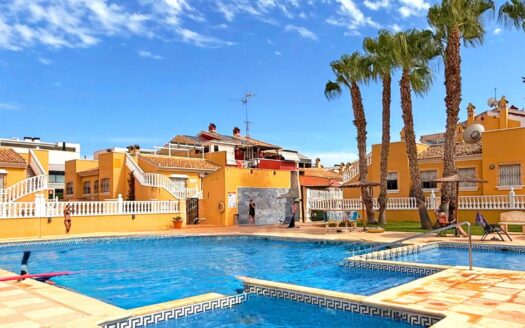 Townhouse in Torrevieja | EE8539