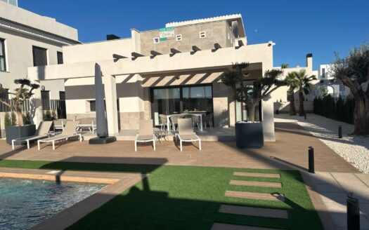 Villa en Ciudad Quesada |  | 8255