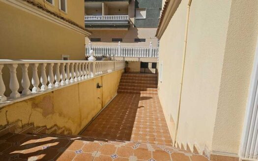 Villa in Guardamar del Segura | EE8964