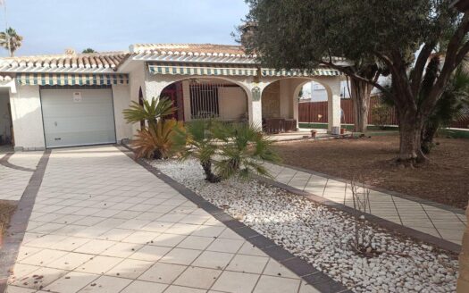 Villa en Orihuela Costa | Campoamor | 8660