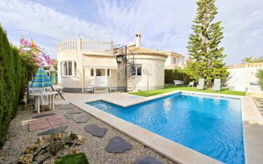 Villa en Orihuela Costa | Playa Flamenca | 8304