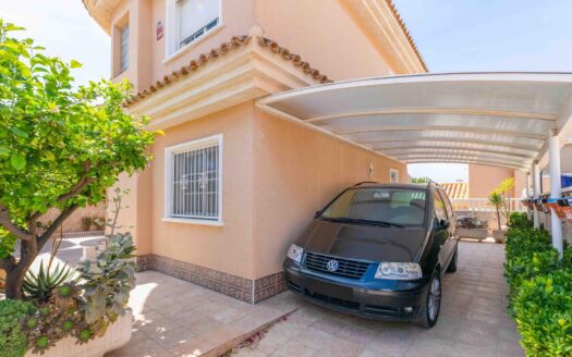 Villa en Orihuela Costa | Punta Prima | 8412