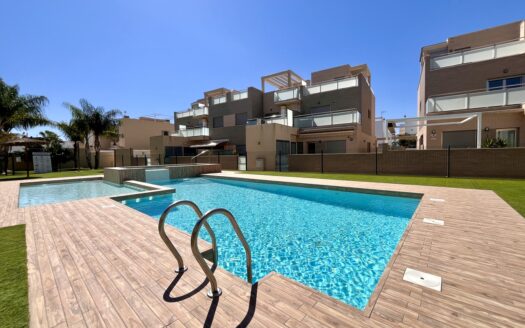 Villa in Torre de la Horadada | EE8276