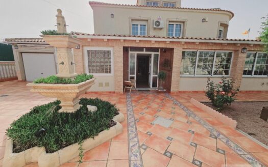 Villa en Torrevieja | La Siesta - El Salado - Torreta | 8870