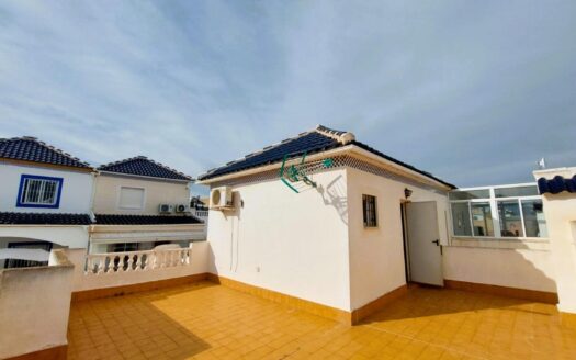 Villa in Torrevieja | EE8350