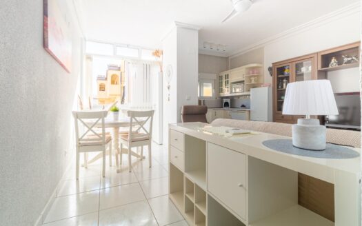 Apartamento en Punta Prima, Torrevieja | EE10041