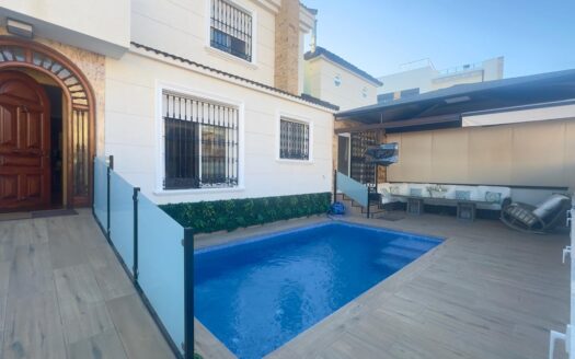 Casa de Pueblo en Orihuela Costa | La Zenia | 10237