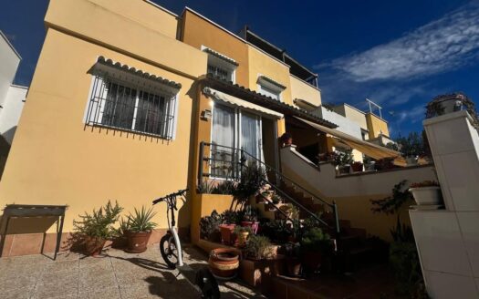 Townhouse in Orihuela Costa | EE10092