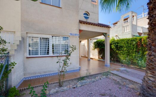 Adosado en Torrevieja | EE9401