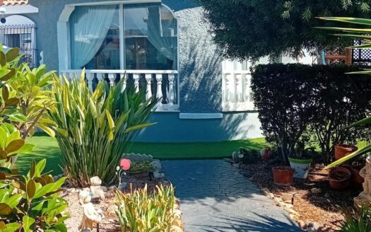 Apartment in Pueblo, San Miguel de Salinas | EE9466