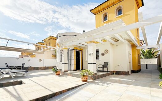 Villa en Orihuela Costa | Los Altos | 9470