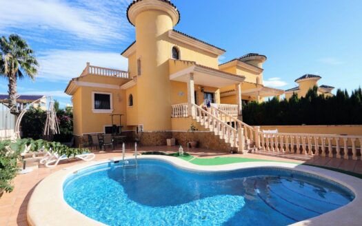 Villa en Orihuela Costa |  | 10054