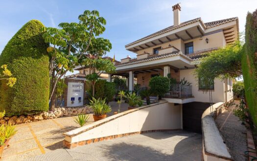 Villa à La Veleta, Torrevieja | EE9504