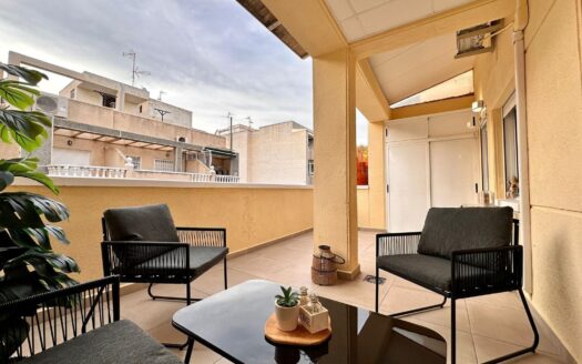 Apartment in Playa Del Cura, Torrevieja | EE10327