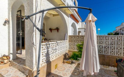 Adosado en Torrevieja | EE10598