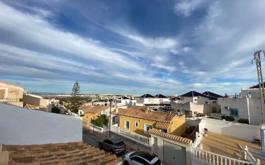 Townhouse in Torrevieja | EE10620