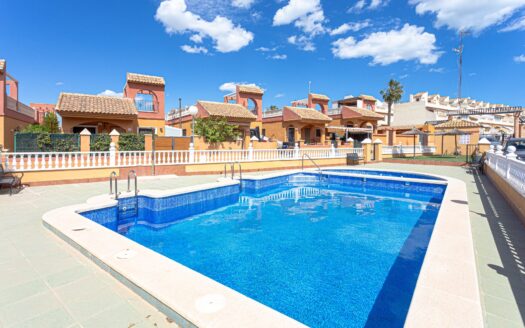 Villa à Torrevieja | EE10490