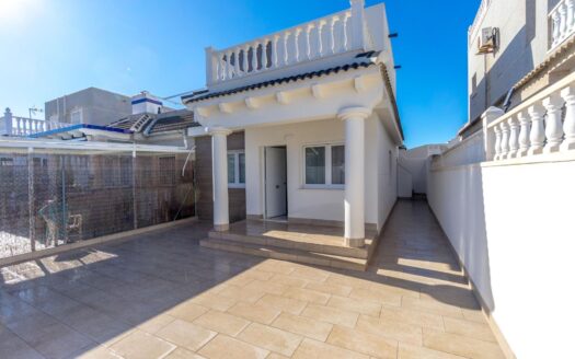 Villa en Torrevieja | EE10561