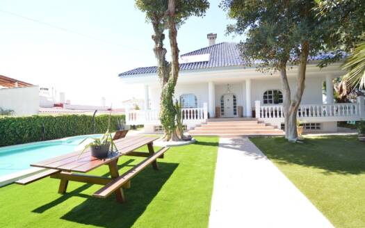 Villa in Torreta-Florida – EE7020