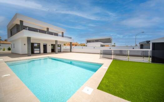 Villa in Ciudad Quesada – EE8012