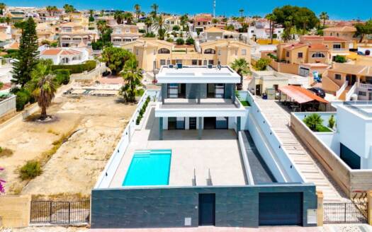 Villa in Ciudad Quesada – EE8012