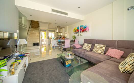 Villa in Lomas de Cabo Roig – EE8042