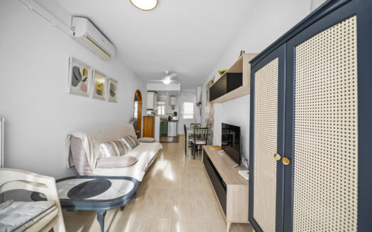 Apartamento en Centro, Torrevieja | EE10739