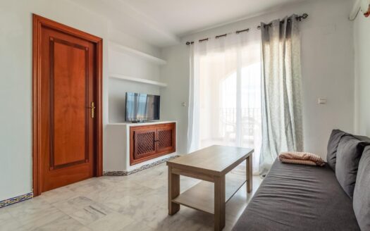 Apartment in Playa de Los Locos, Torrevieja | EE10748