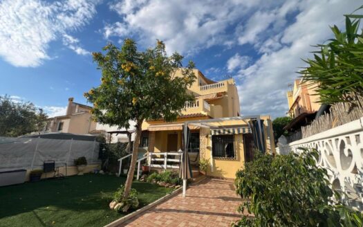 Townhouse in Calas Blancas, Torrevieja | EE10764