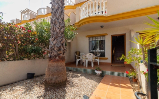 Maison mitoyenne à Orihuela Costa – EE9770