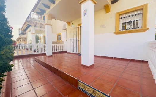 Chalet à Orihuela Costa – EE10518