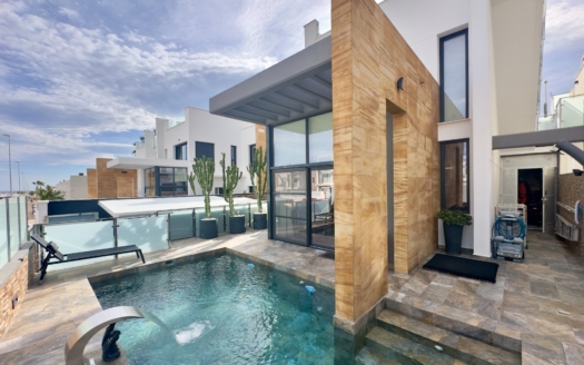 Villa en Orihuela Costa – EE10839