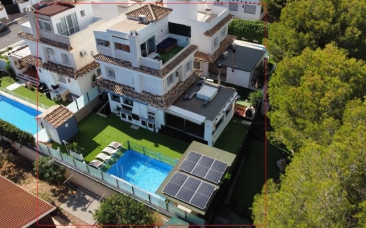 Villa en Orihuela Costa – EE10312