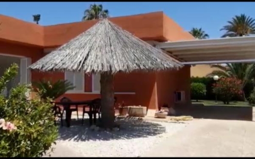 Villa en Torrevieja – EE8932