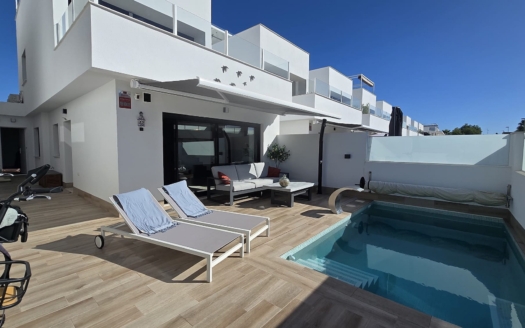 Villa en San Pedro del Pinatar – EE10803