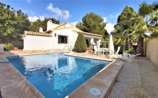 Villa à Torrevieja – EE8727