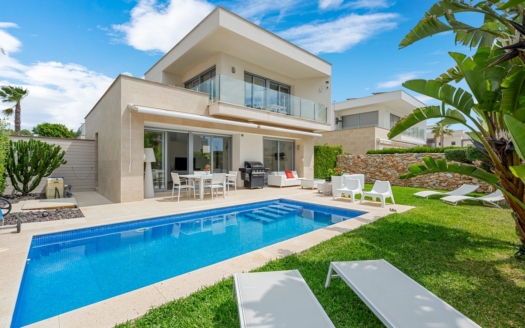Villa en Orihuela Costa – EE10576