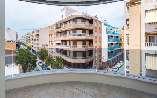 Apartamento en Torrevieja – EE10220
