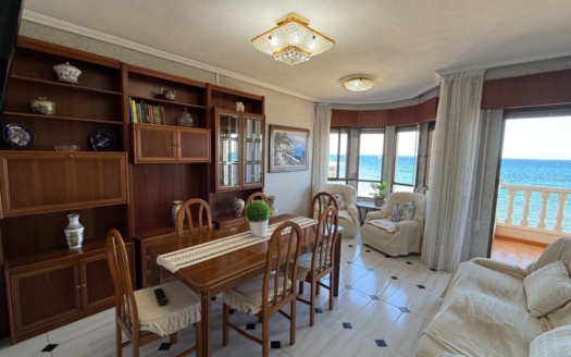 Appartement à Torrevieja – EE9055