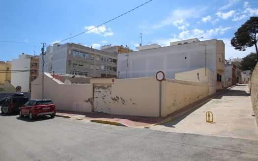 Town House en Guardamar del Segura – EE8910