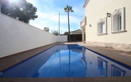 Villa en Orihuela Costa – EE9739