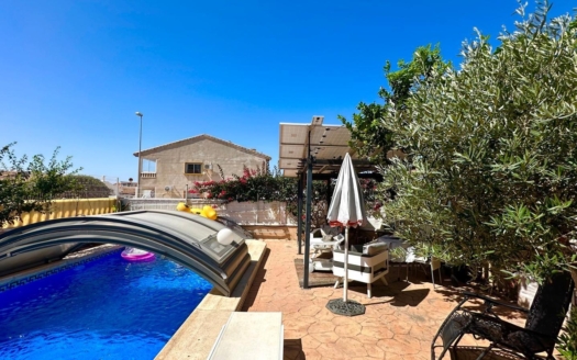 Villa en Orihuela Costa – EE8632