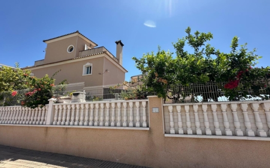 Villa en Orihuela Costa – EE8632